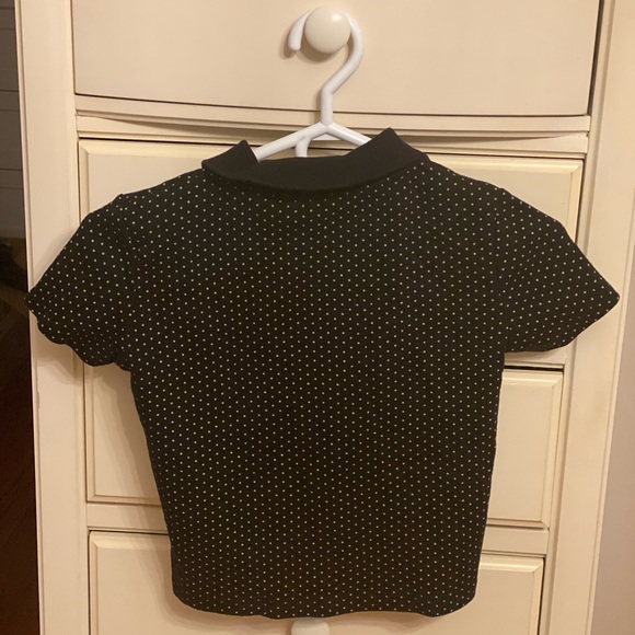 Brandy Melville Short sleeve collared button up - Picture 2 of 4